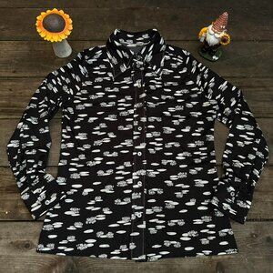 Vintage Lotus flower black and white button up with dagger collars